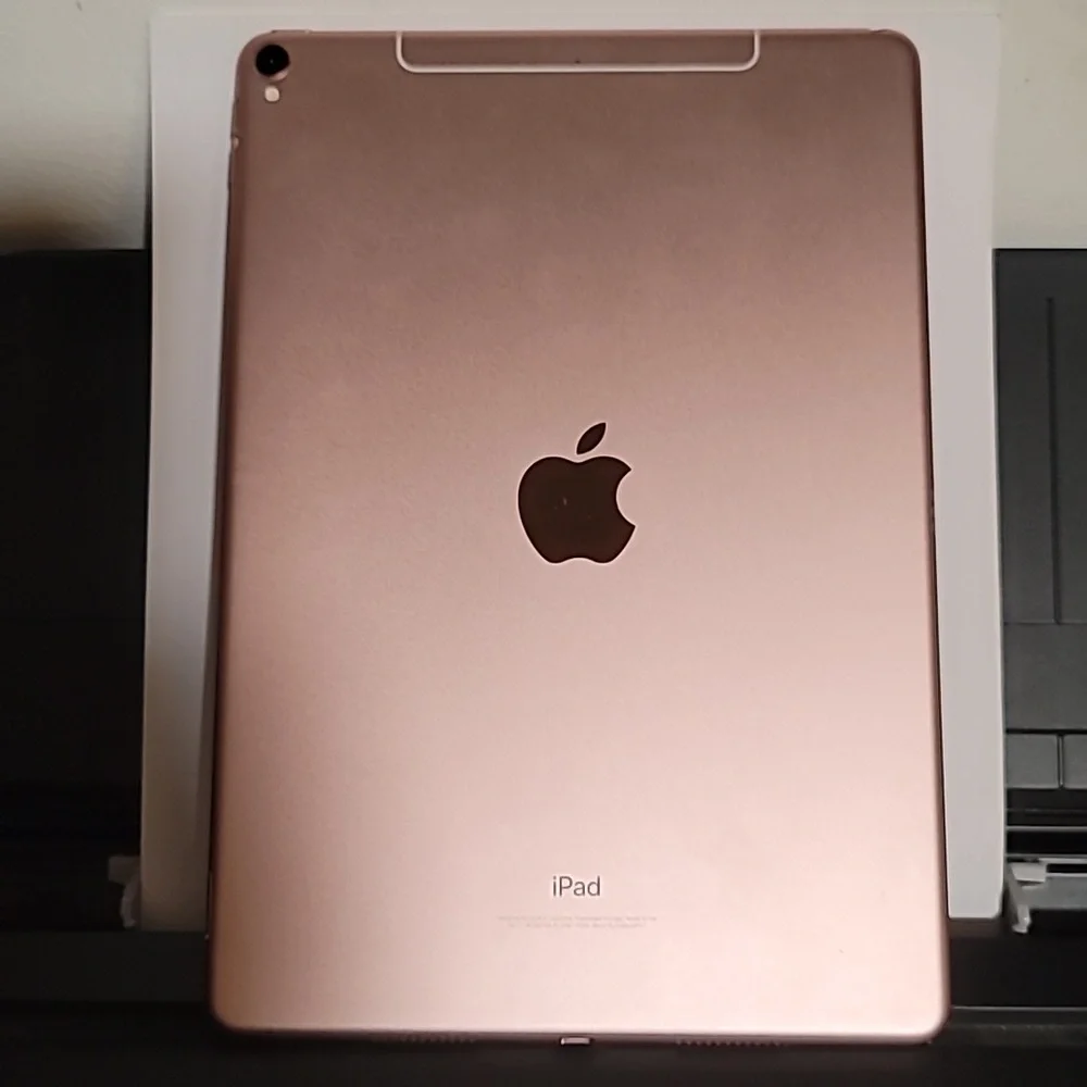 COPY - Apple iPad Pro (10.5-inch) DOES NOT WORK!